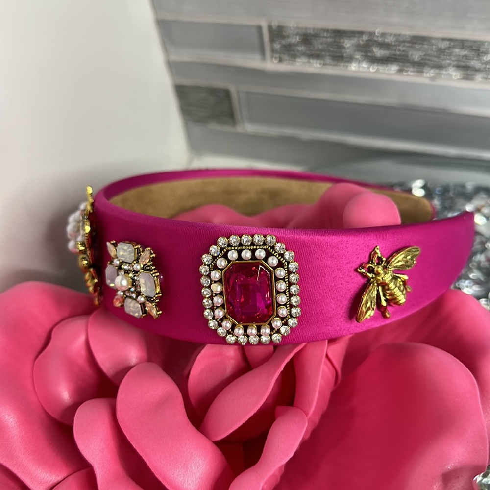 Stunning bee pearl headband!!! A Million dollar look! - Picture 2 of 4
